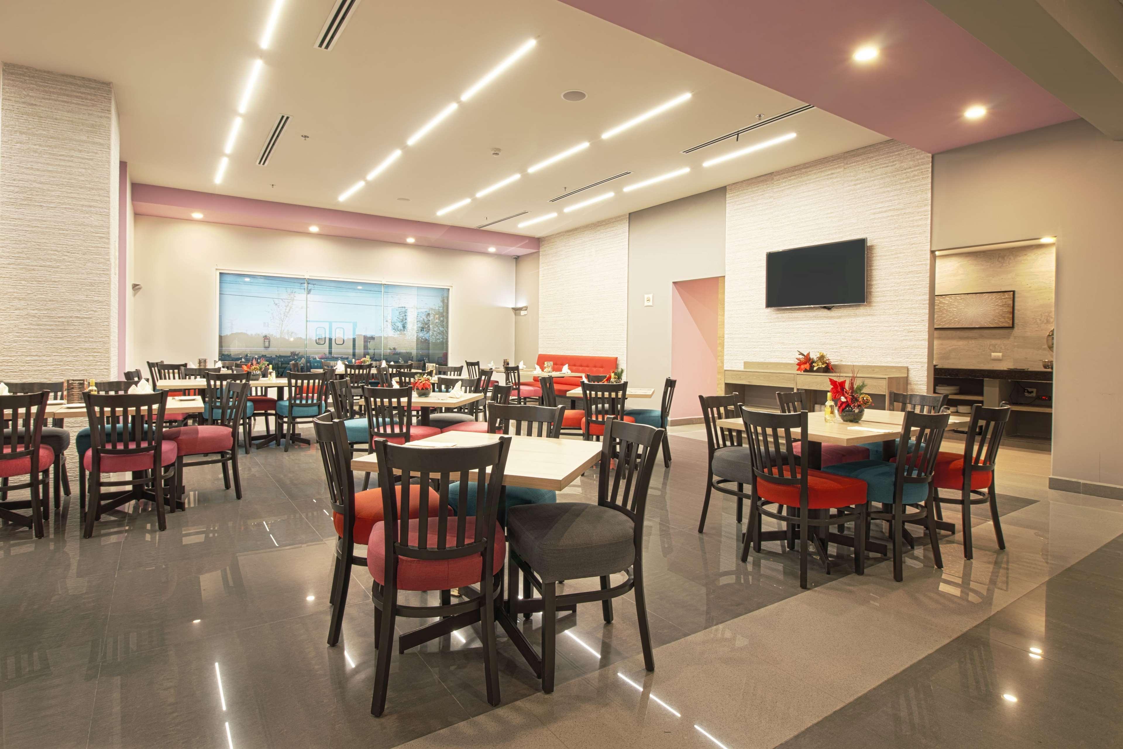 Chn Hotel Monterrey Aeropuerto, Trademark By Wyndham Apodaca Exteriör bild
